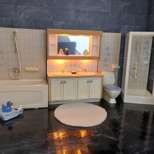Lundby original complete bathroom set with lights and tiny accessories inclusive.