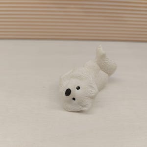 Dollhouse dog, approximately Lundby size