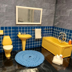 Lundby original complete bathroom set with tiny accessories inclusive.