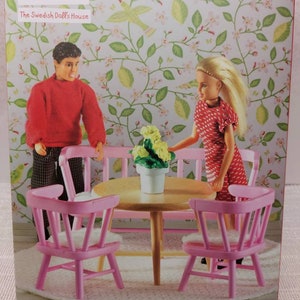 Lundby original dining set with rug and flower.  Brand new.