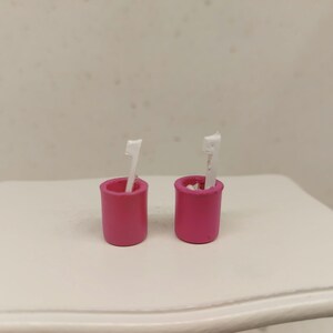 Lundby toothbrushes with mugs