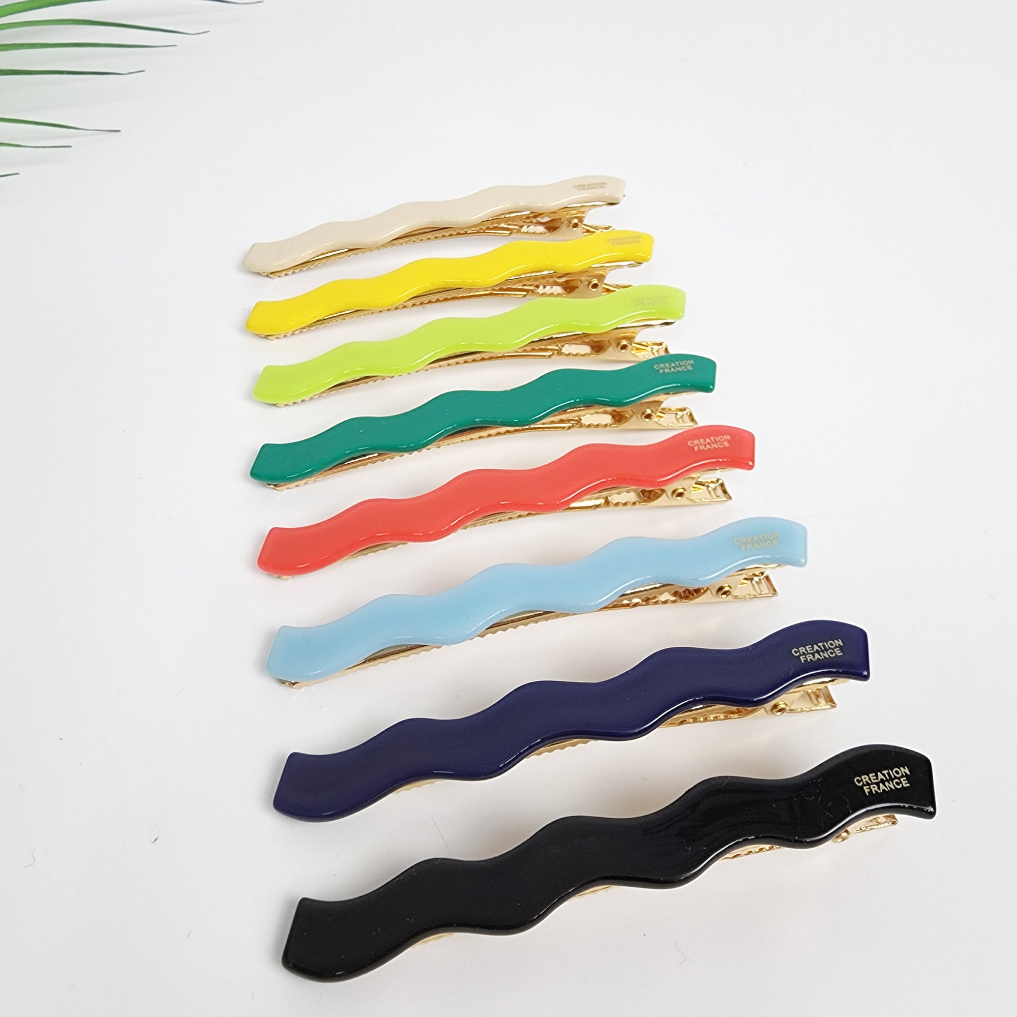 Vivid Color Wave Alligator Hair Clip (3.1 Inch) / Luxurious French