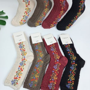 Vintage Flower Party Socks / Thick Warm Cozy Sock for Men and Women / Korean Fashion / Groomsmen Socks