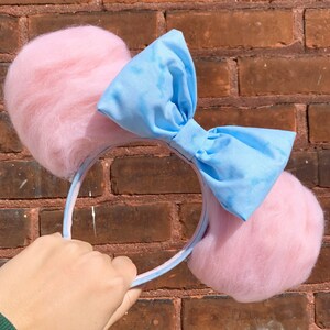 Cotton Candy Mickey Ears. Mickey Food Ears. Mickey Mouse Ears. Minnie Mouse Ears. Disneyland. Disney World. Mickey Mouse. Cotton Candy.