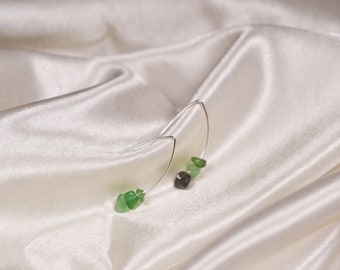 Green Aventurine Mini | crystal earrings, minimalist earrings, lightweight earrings, wire earrings, dangle earrings, modern earrings |