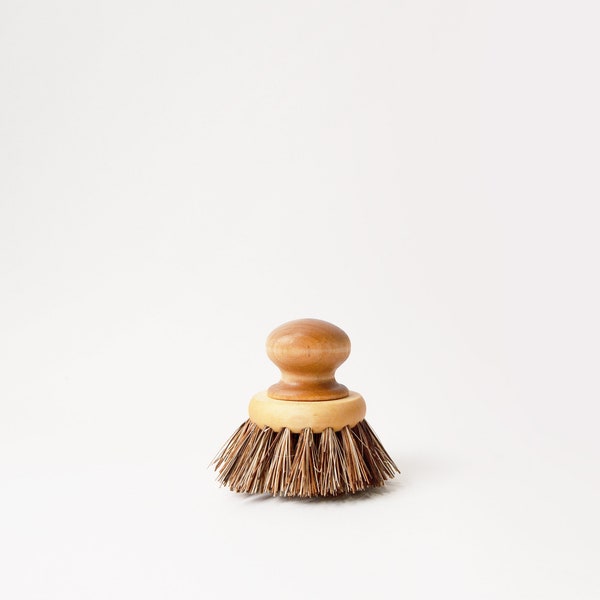 Wooden pan brush round | Scrub brush | Pot brush | Pot scrubber | Dish brush | Oil-treated Maple | Tampico fibre| Zero-Waste | Biodegradable