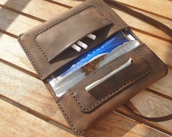 Estuche de tabaco de liar hecho a mano: Estuche de cuero marrón personalizado para tabaco de liar