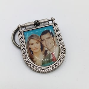 Kings of Spain vintage keychain, Royal keychain, antique keychain, Keychain collection, Vintage collectibles, gift for her, gift for him