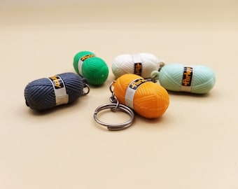 Porte-clés de collection de boules de laine des années 1960, porte-clés alimentaire, porte-clés vintage, objets de collection vintage, collection de porte-clés, choix d'un