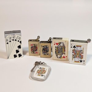 Keuze uit één kaarten vintage aansteker, pokeraansteker, kaartenaansteker, vintage collectie aansteker, aanstekercollectie, lees dit a.u.b.