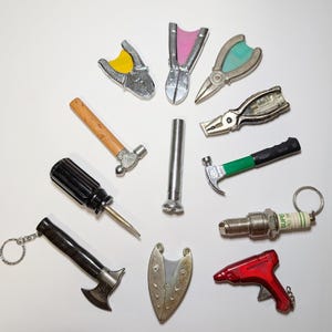 Vintage Feuerzeuge Auswahl von einem, originelle Feuerzeuge, Vintage Geschenk, Uhrenliebhaber, Sammlung Feuerzeug, seltenes Feuerzeug, Vintage Sammlerstücke