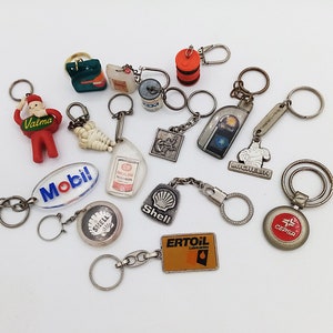 Vintage motor oil collection keychain, motor keychain, vintage keychain, vintage collectibles, keychain collection, choice of one