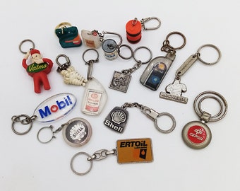 Vintage motor oil collection keychain, motor keychain, vintage keychain, vintage collectibles, keychain collection, choice of one