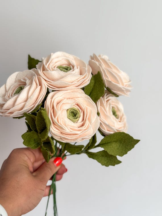 Handmade Felt Ranunculus Bouquet: Everlasting Floral Home Decor