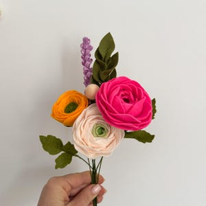 Handmade Felt Flower Bouquet – Bright and Elegant Home Decor or Gift