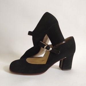 Schwarze WILDLEDERSCHUHE, 1950er Jahre, Low Heels, Schwarze Low Heels Pumps, Boho Brautschuhe, Damen Accessoires, Oswald, Austria, UK 5, US7, 24cm