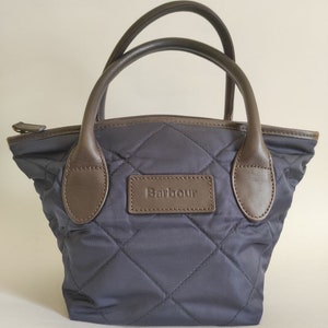 Barbour draagtas gewatteerd blauw