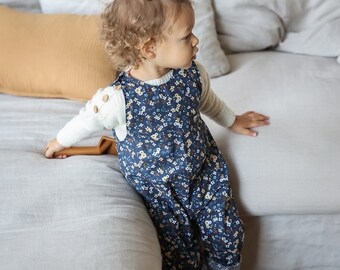 Baby and girl overalls with ochre or navy flower pattern in cotton poplin