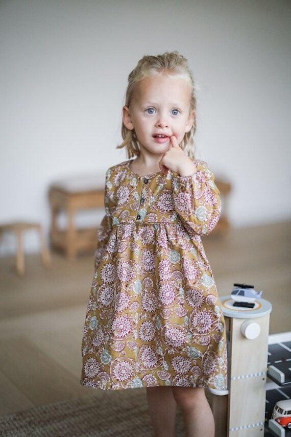 Vestidos de niña en popelina sale