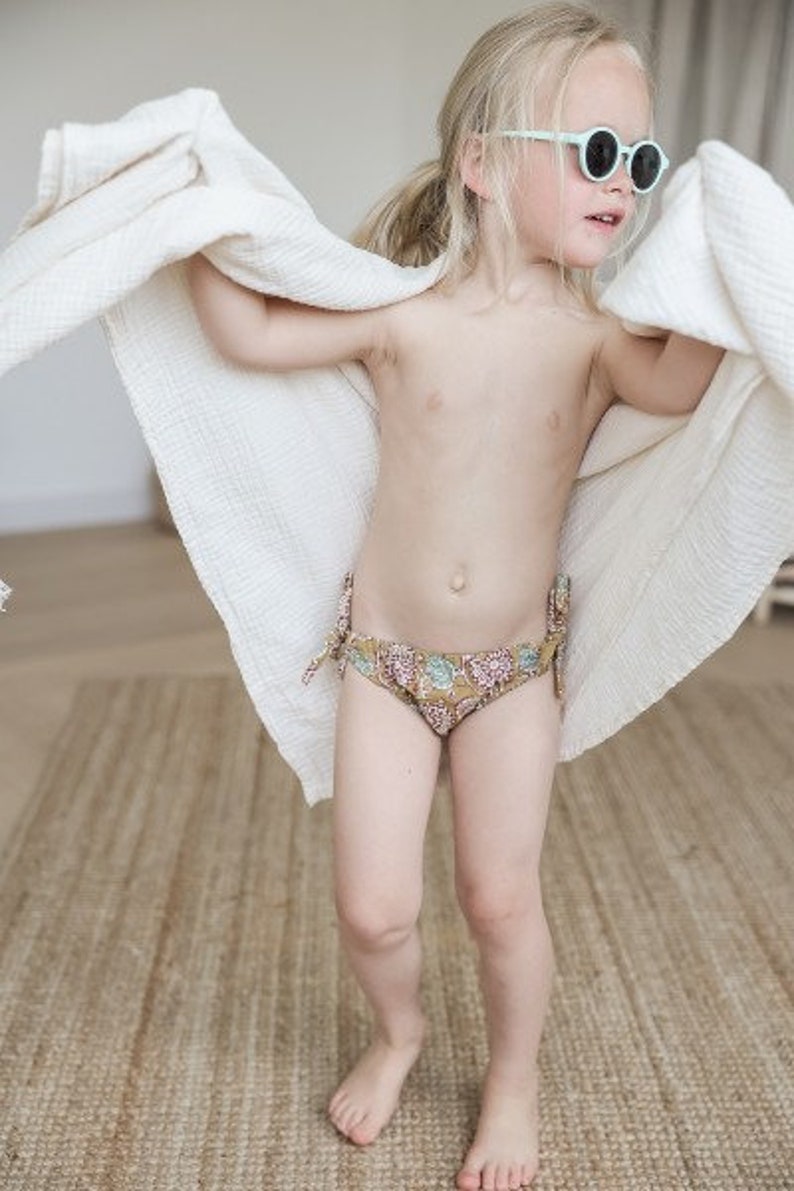 Baby and child bath panties image 5