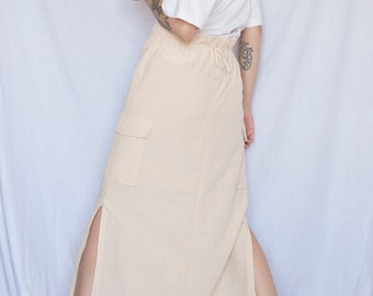 Y2K Cargo Maxi Rock mit hoher Taille, seitlichen Reißverschlüssen und Kordelzug in der Taille in Creme