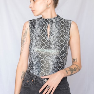 Y2K Gray Shiny Snake Printed High Neck Top with Cutout Detail