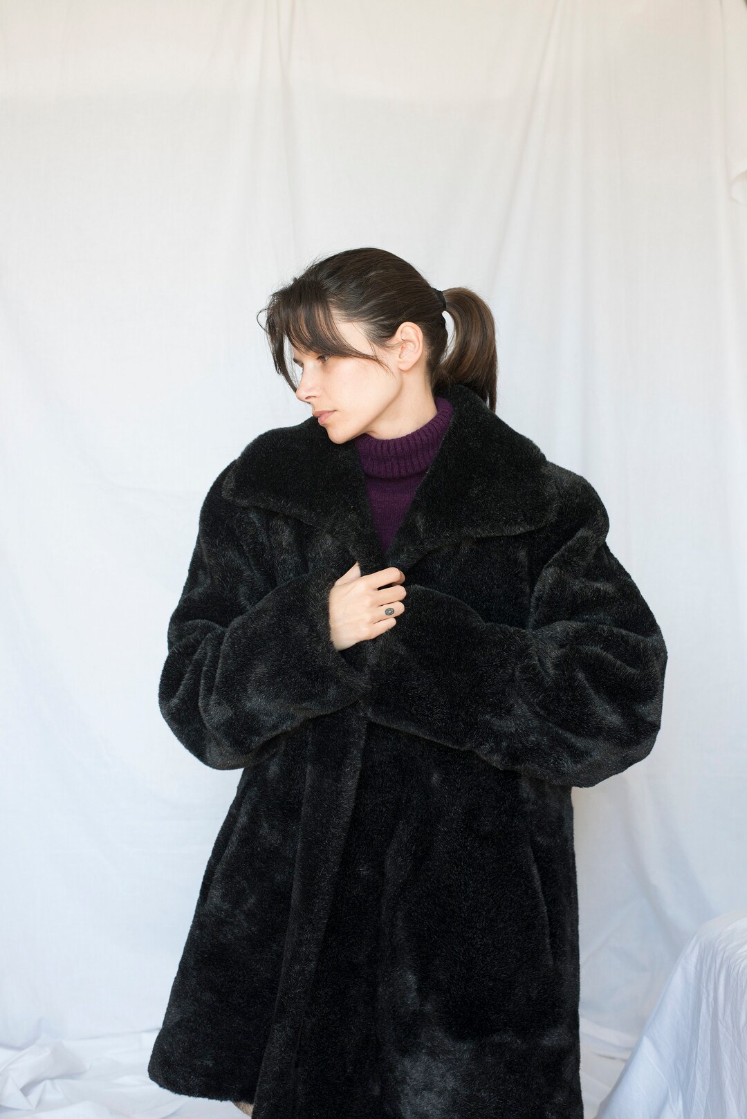 コート Black Oversized Faux Fur Coat 1990s Black Faux Fur Oversized Coat - Etsy