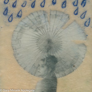 Originele Nude Encaustic Collage In the Rain Mixed Media handgemaakt papier, foto, oliestok afbeelding 2