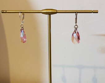 Boucles d'oreilles pendantes roses Swarovski !