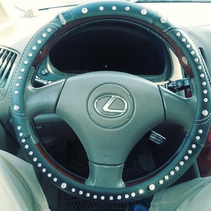 B Black leather with stitching TravelRosary steering wheel cover image 1