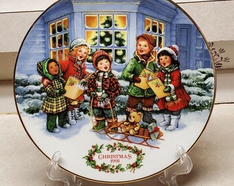 Avon Christmas Plate 1991 Perfect Harmony Porcelain Trimmed In 22K Gold