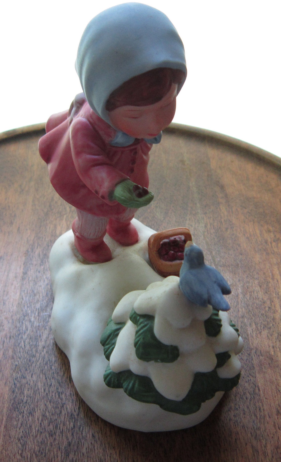 Vintage 1986 AVON Musical Figurine We Wish You a Merry Christmas Music