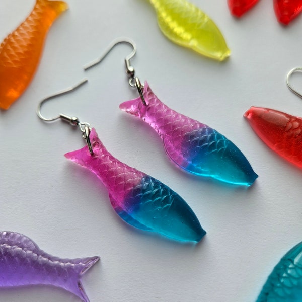 Boucles d'oreilles poisson bonbon gommeux l Bijoux poisson suédois l Bijoux en résine l Boucles d'oreilles bonbon l Boucles d'oreilles pendantes l Cadeaux pour elle l Pâques funky mignonnes