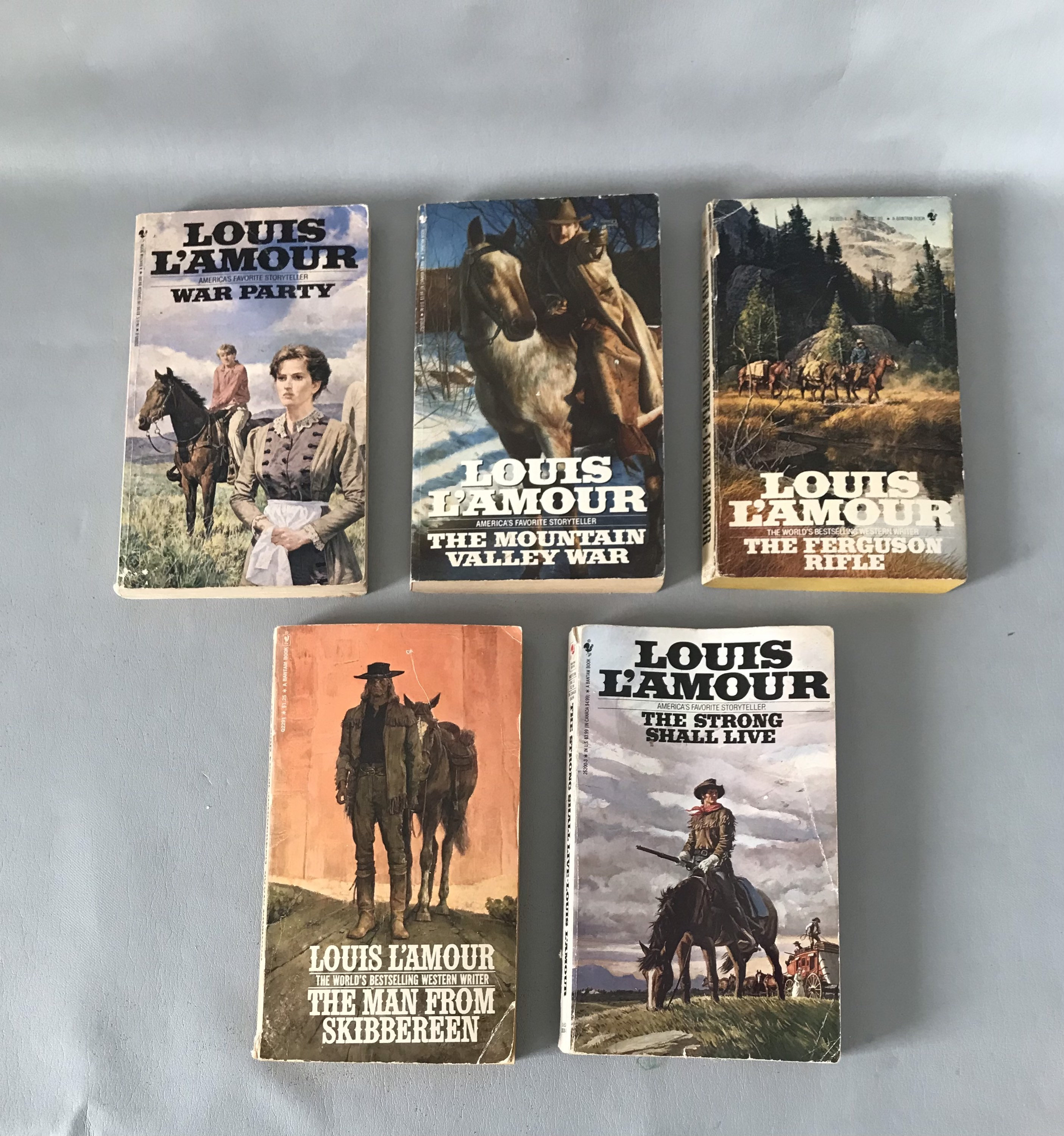 Louis L’Amour Collection Leatherette Complete Set 130 VGC Sackett ROWDY  RIDES!!!