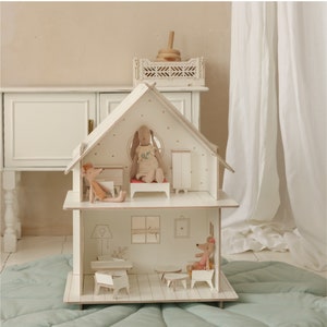 Wooden Dollhouse / Modern dollhouse (without furniture)