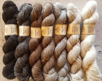 BLANKET NATURAL COLORS- Navajo Churro Weaving Yarn- Blanket Weight (750ypp) Individual 4 oz Hanks- Single Ply
