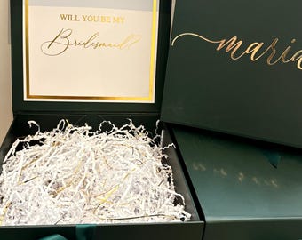 Bridesmaid box, Emerald/Forest green Bridesmaid proposal box, greenery wedding, personalized boxes, empty magnetic gift box, winter wedding