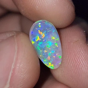 2.6ct Lightning Ridge Gem Crystal Opal FOR CUSTOM JEWELRY