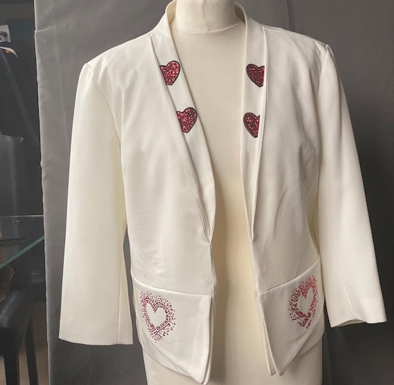 Cream Open Collarless Jacket. Embellished with Red and Silver Hearts Size UK 12