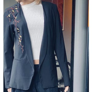 Black open Jacket with oriental blossom size euro 38 UK size 10