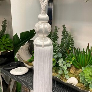Elegant French 13&quot; White Tassel Curtain Tieback (NOT made in china) Curtains / Drapery / Upholstery / Window Treatments SCTB-20/1