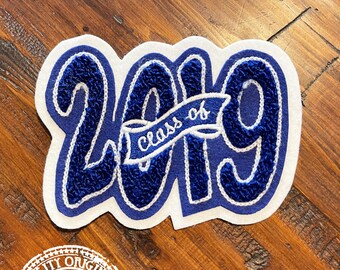 4 ""Chenille Varsity Letterman Graduation Patch - Abschlussklasse von 2019, hergestellt in den USA."