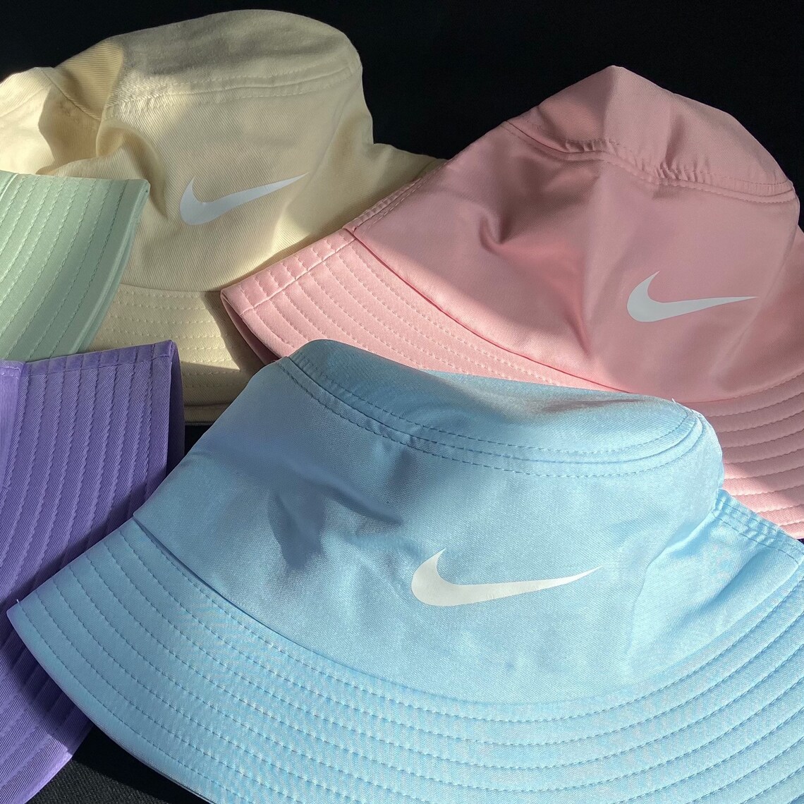 bucket hat nike pink