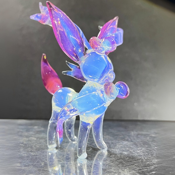 Ornamento artesanal de vidro soprado do Pokémon Sylveon, ideia especial para presente, arte em vidro flutuante de fantasia Pokémon DIY, Sylveon 3D, trabalho com chama.
