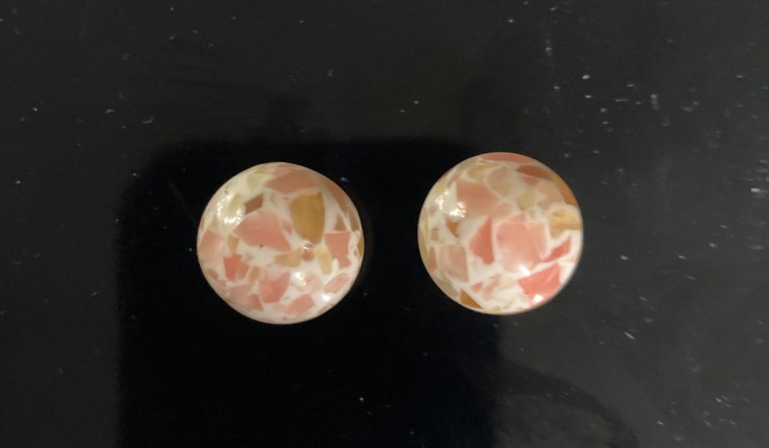 Set of 2 Peach and White Marble Colored Ball Shaped Plastic Buttons ...