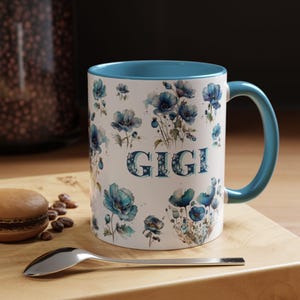 GiGi tweekleurige koffiemok, botanisch, cadeau voor haar, Moederdagcadeau, verjaardag kerstcadeau, cadeau nieuwe oma, mok met blauwe bloemen, GIGI