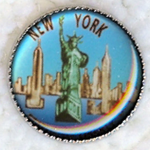 NYC LIBERTY Watch Crystal Style Button -W33-Button lover, buttons, watch Crystal style, button, buttonologist, landmark button, button club