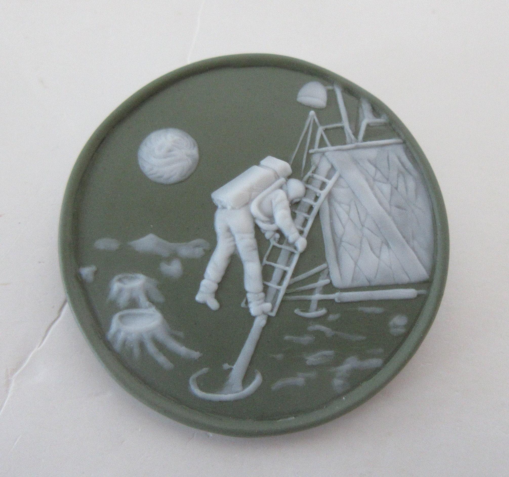 Gorgeous Complete Set JASPERWARE BICENTENNIAL BUTTONS in