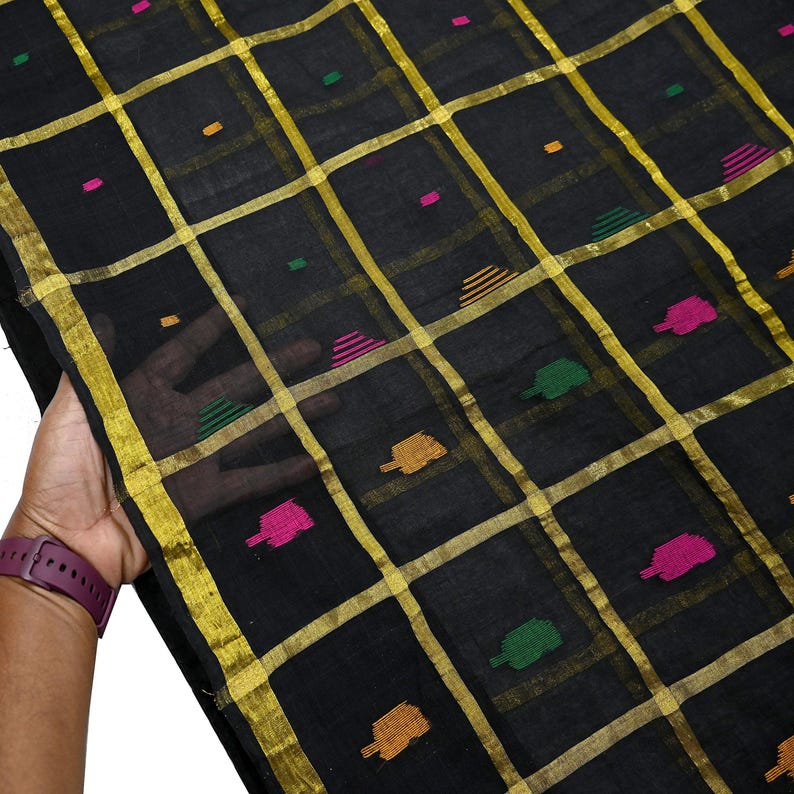 Tela para saris vintage indios, negra, de algodón puro, tejida a mano, 5 yardas, con estampado floral étnico, ideal para manualidades, reciclaje, acolchado y confección de vestidos. imagen 4