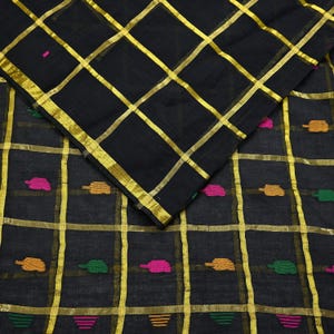 Tela para saris vintage indios, negra, de algodón puro, tejida a mano, 5 yardas, con estampado floral étnico, ideal para manualidades, reciclaje, acolchado y confección de vestidos. imagen 10